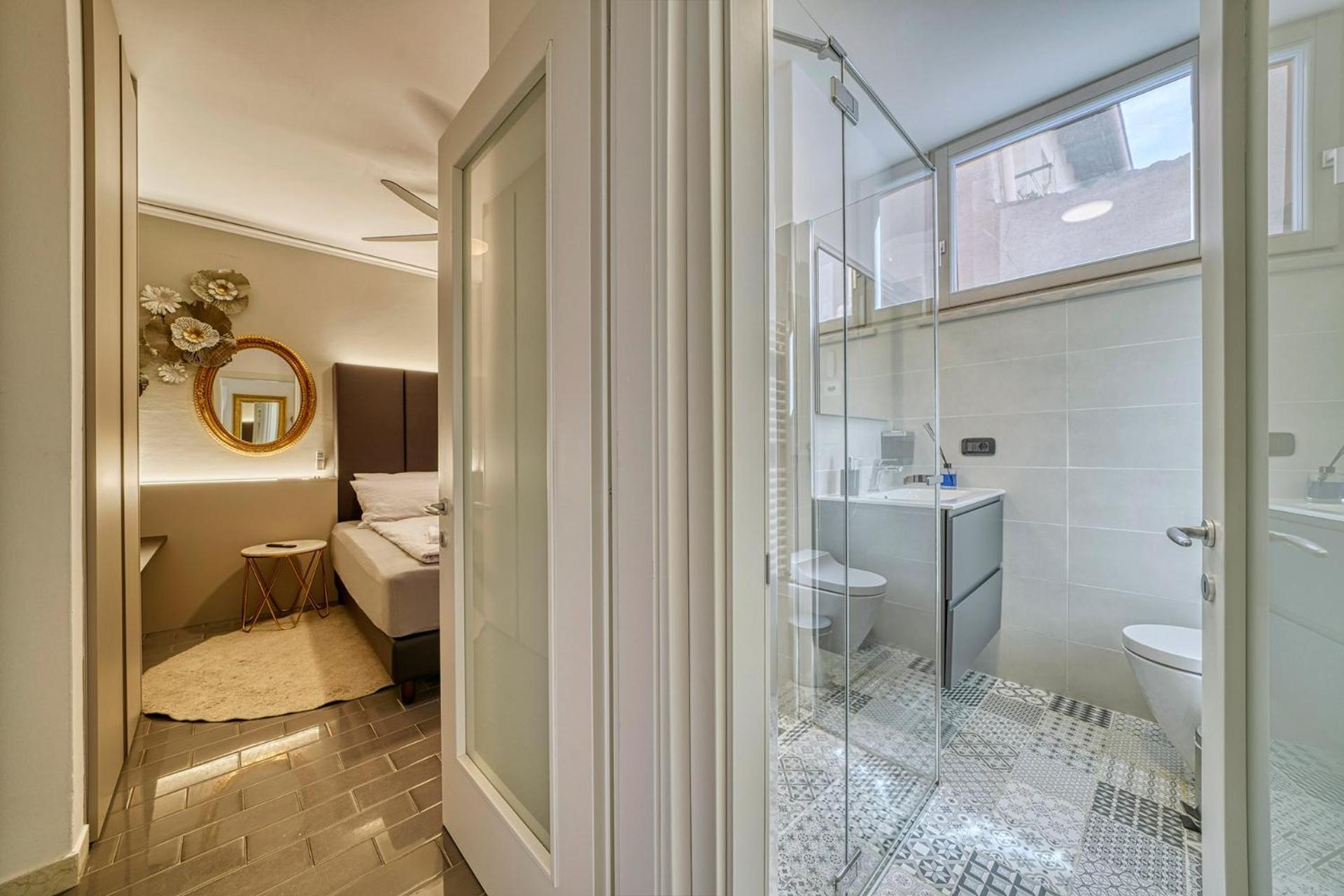 City Central Apartment Romantic Lakefront Balcony - Malcesine - Porto Vecchio 11 Eksteriør bilde